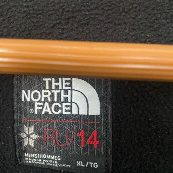 Limited edition Northface Dinali RU14 men’s fleece. Perfect condition. - Picture 4 of 4